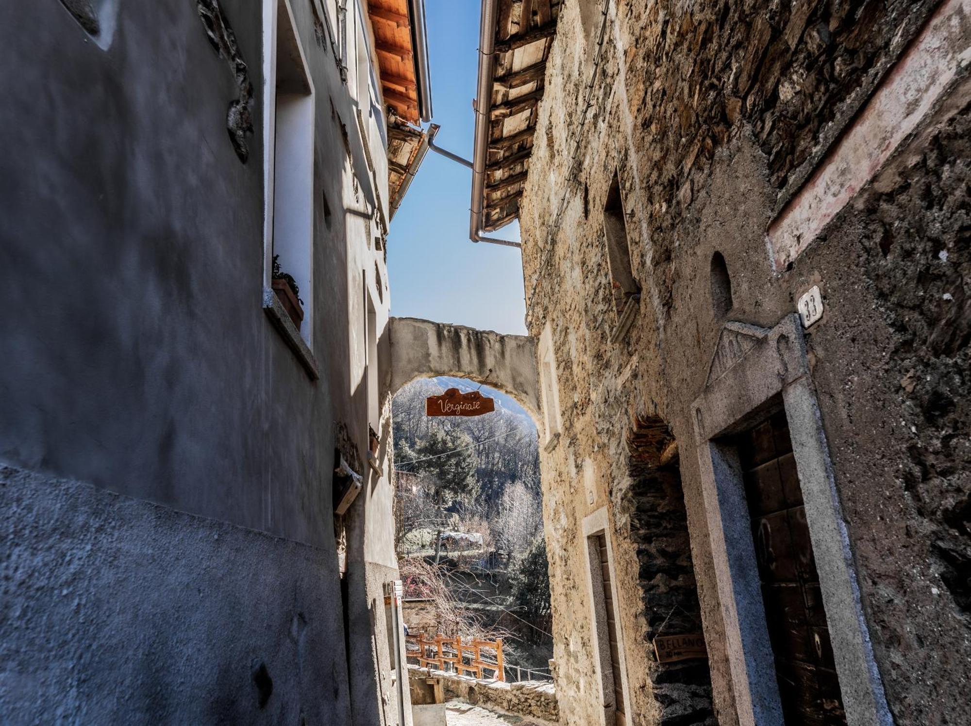 Rustico Verginate Bellano Bagian luar foto